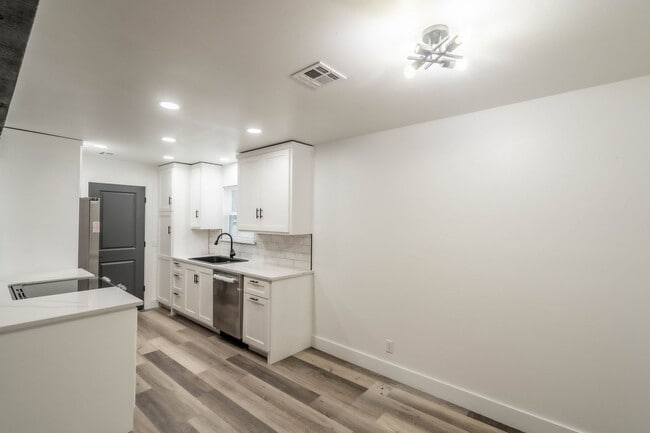 Photo - 3 Bed | 2 Bath | Broken Arrow