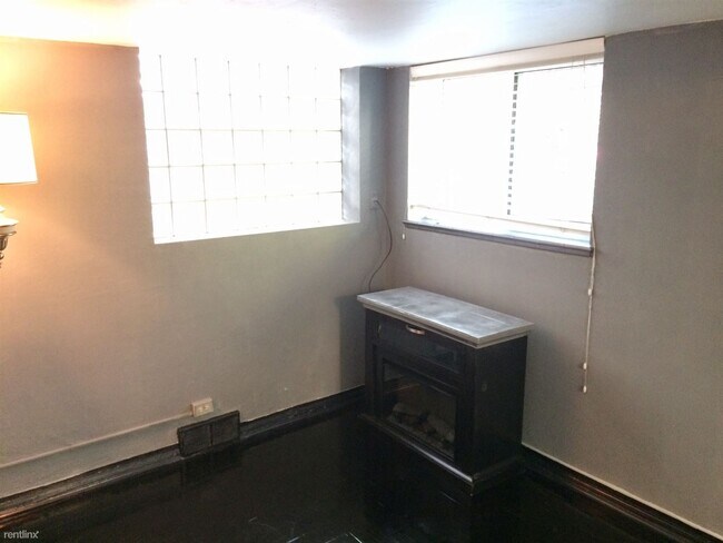 Photo - 2 br, 1 bath 4plex - 41 South Ogden Street