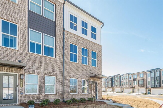 Photo - 1444 Creekside Cir NW