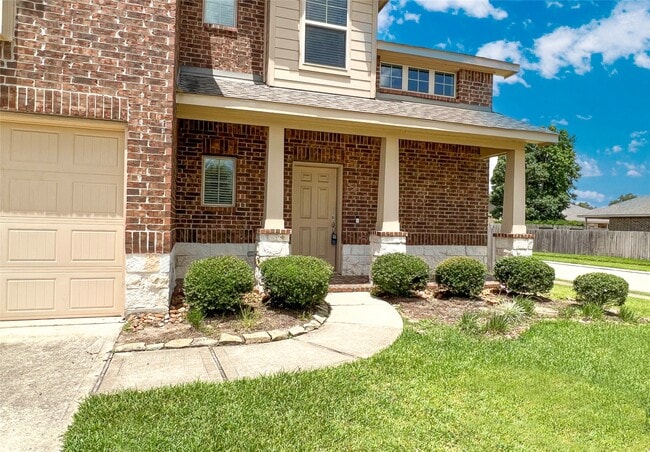 Photo - 166 Meadow Grove Dr