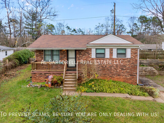 Sweet 3B/1BA in Woodfin w/Large Backyard &... - Sweet 3B/1BA in Woodfin w/Large Backyard &... Casa