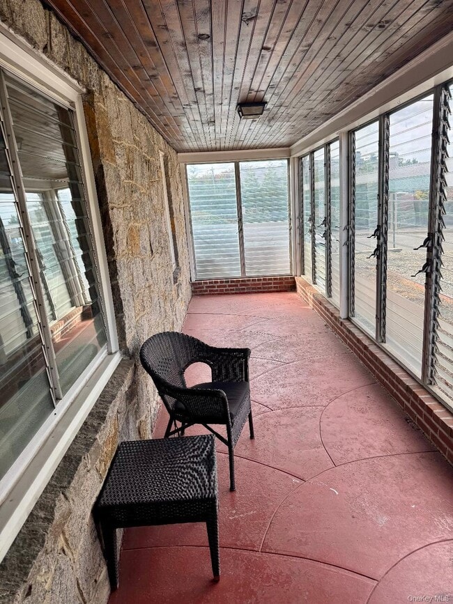 Photo - 29 N Long Beach Rd