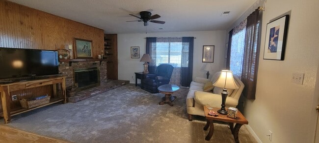 Photo - Low Maintenance Lifestyle Near Sacramento River Trail