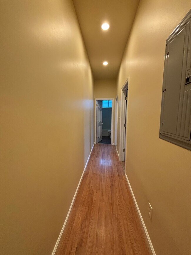 Photo - 2113 E Huntingdon St Unit 3rd Floor