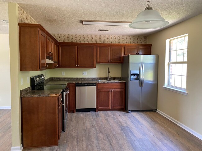Building Photo - $500.O0 OFF MOVE IN SPECIAL!! Rental