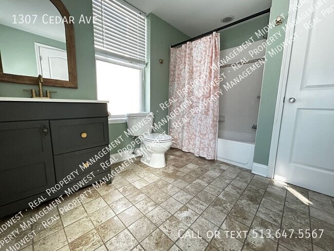 Photo - 1307 Cedar Ave