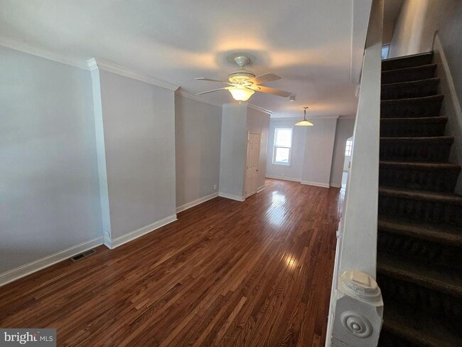 Photo - 4420 Fleming St