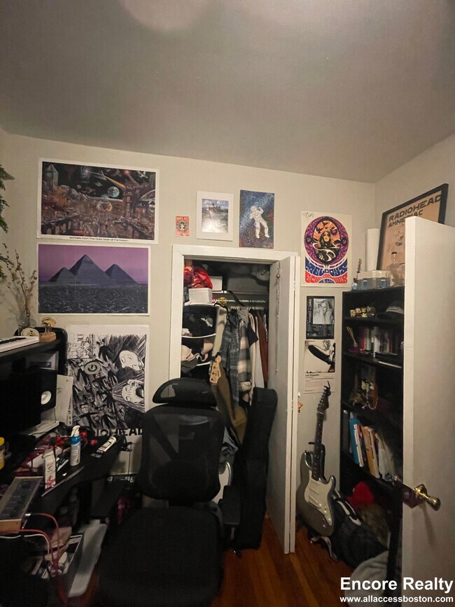 Building Photo - 38 Hemenway St Unit 38