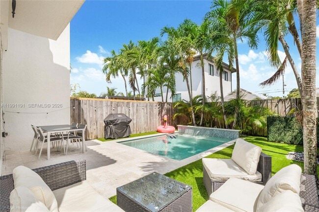 Building Photo - 3421 SW 13th Terrace