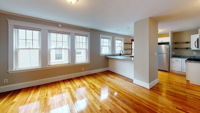 Building Photo - 65 Sterling St Unit 1 Rental