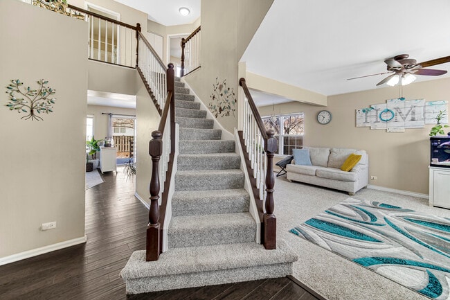 Photo - 1384 Roxbury Dr