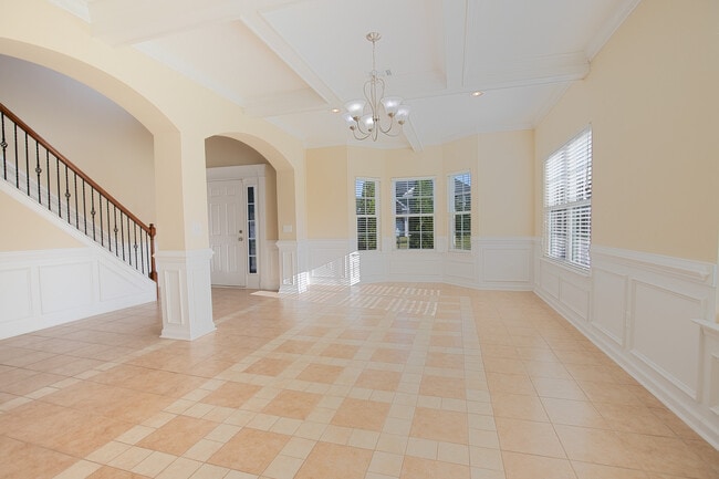 Photo - 678 Red Oak Ln