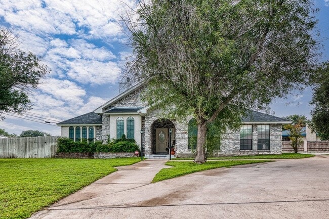 Photo - 227 Foster Cir