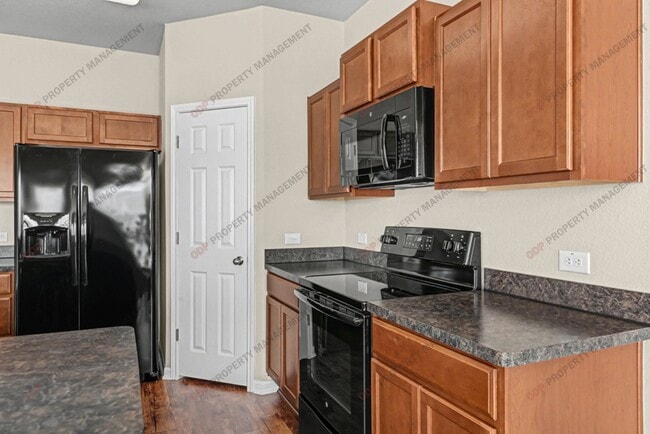 Photo - 2325 Vicksburg Ln