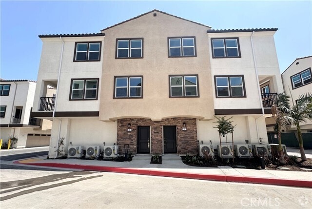Building Photo - 2440 E Agave St Unit 1 Rental