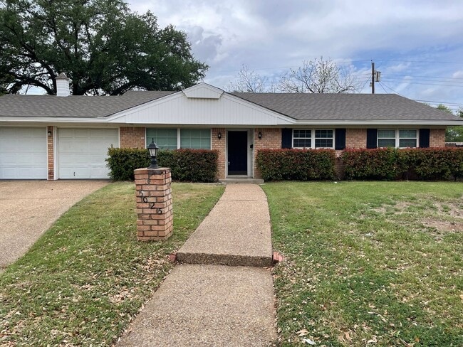 Building Photo - Available Now | Single-Story 3 Bed, 2 Bath | Prime Waco Location | Cul-de-Sac Lot with Garage | P...