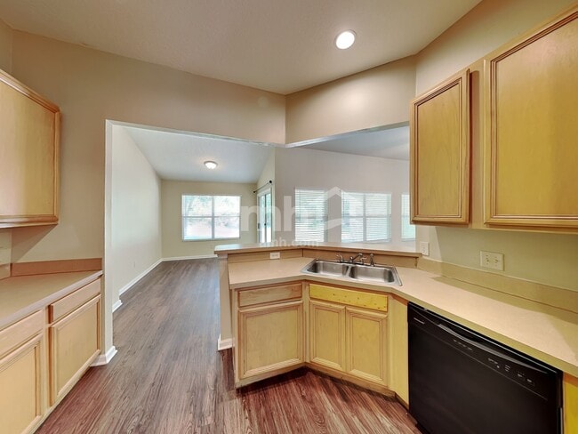 Photo - 1052 Deer Chase Dr