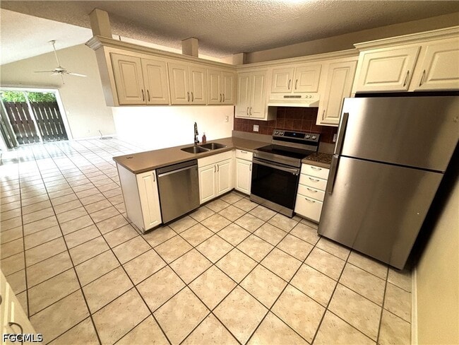 Photo - 5660 Foxlake Dr