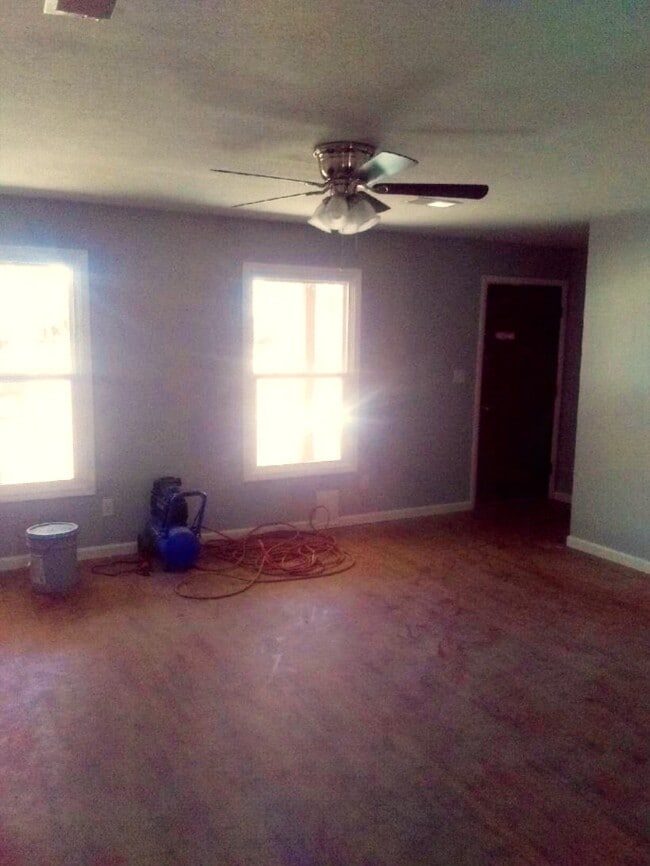 Photo - 234 Sikeston Ct