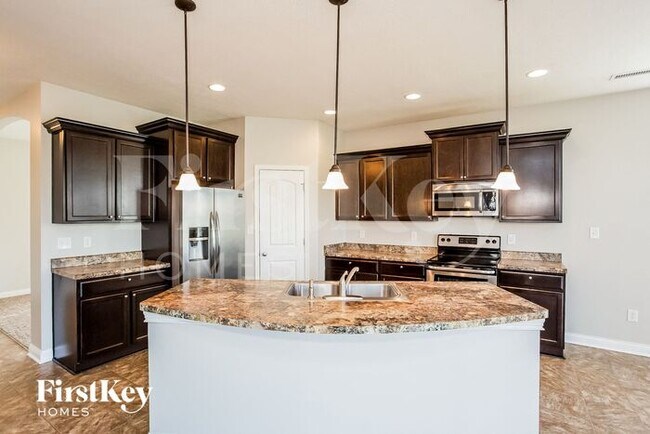 Photo - 688 S Parkway Ave