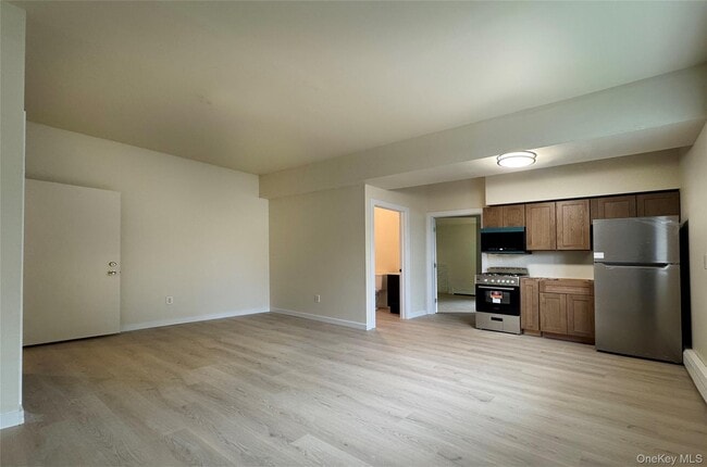 Building Photo - 75 South Ave Unit 3 Rental