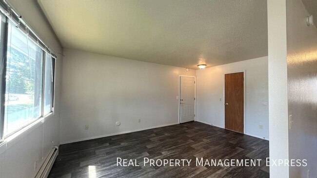 Photo - 3711 S Cathy Ave Unidad 4