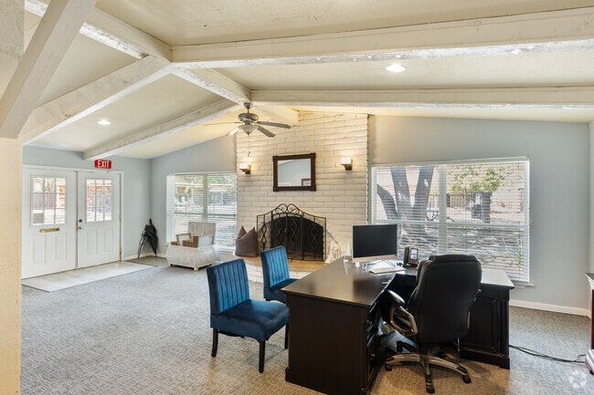 Leasing Center