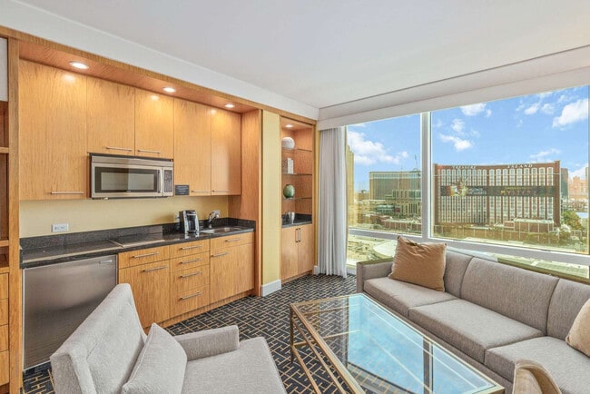 Photo - 2000 Fashion Show Dr Unidad SI ID1501424P