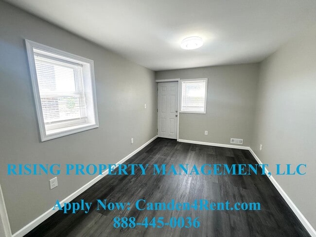 Photo - 1554 Bradley Ave Unit 1554 Bradley Ave  -  B (Second Floor)