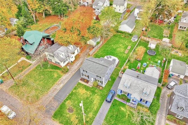 Photo - 78 Kimbark Rd