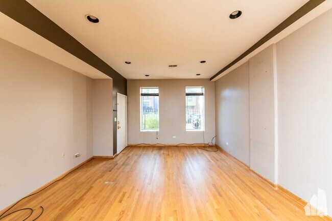 Building Photo - 1 bedroom in Chicago IL 60622 Unit 1F Rental