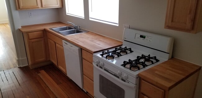 Photo - 918 North 8th St