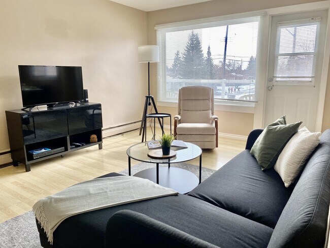 Photo - 9740-62 62 St NW