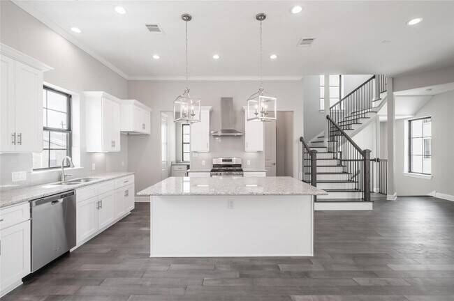 Photo - 3327 Beverly Frst Dr