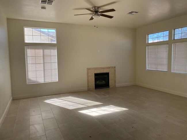 2252 Bridle Wreath Ln