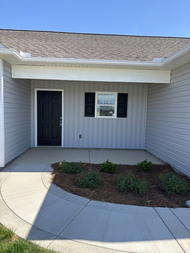 Photo - 100 Bradfield Cir