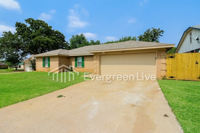 Photo - 2417 Meadow Vw