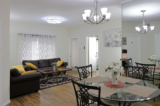 Building Photo - 2213 S Braeswood Blvd Unit 13B