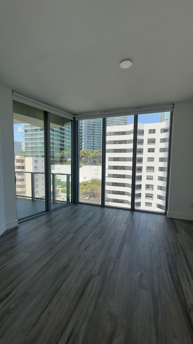 Photo - 1900 N Bayshore Dr