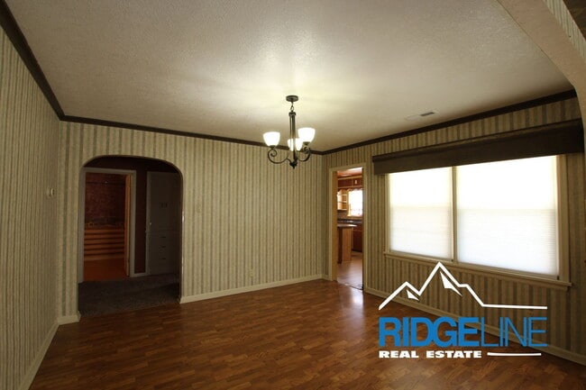 Photo - 2525 5th Ave N