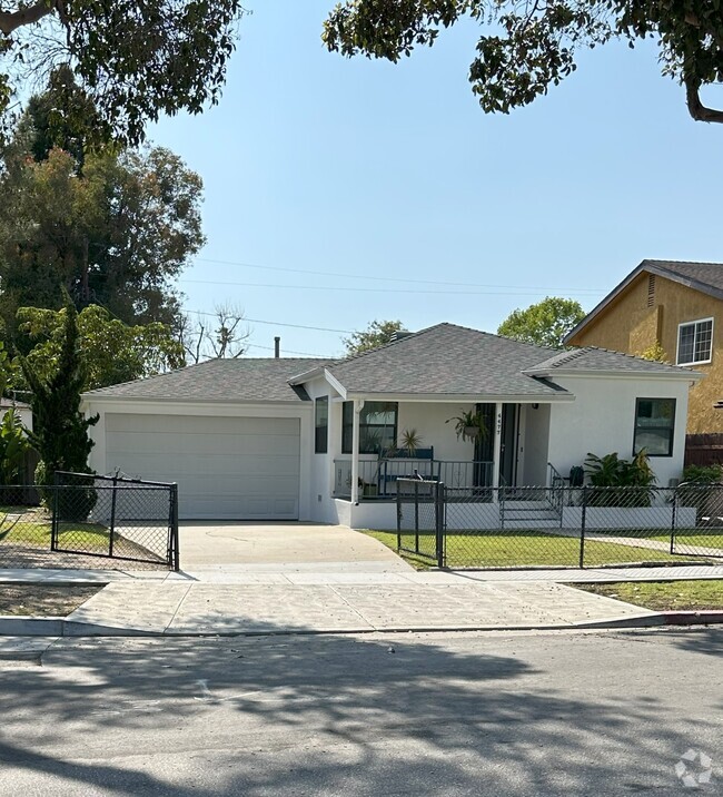 Building Photo - 4477 Harding Ave Rental