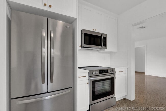 Photo - 601 Paulina Rd