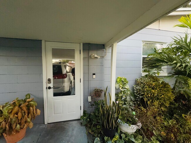 Photo - 2615 N Beaumont Ave