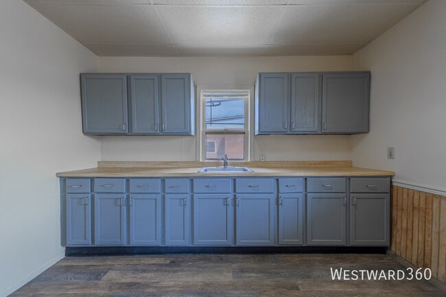 Photo - 4901 Magoun Ave Unit 2R