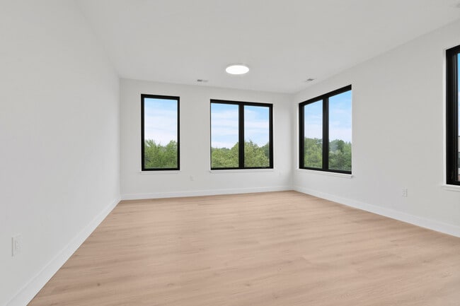 Photo - 407 Highland Ave