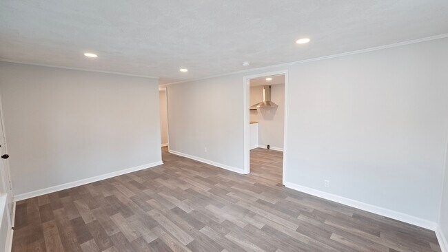 Photo - 64 Spruce St