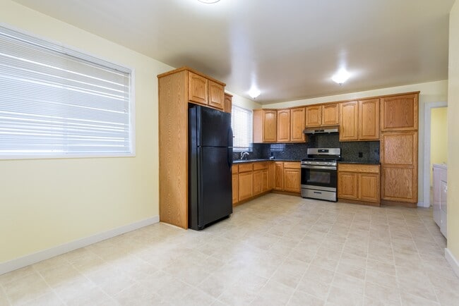 Photo - 823 Linden Ave