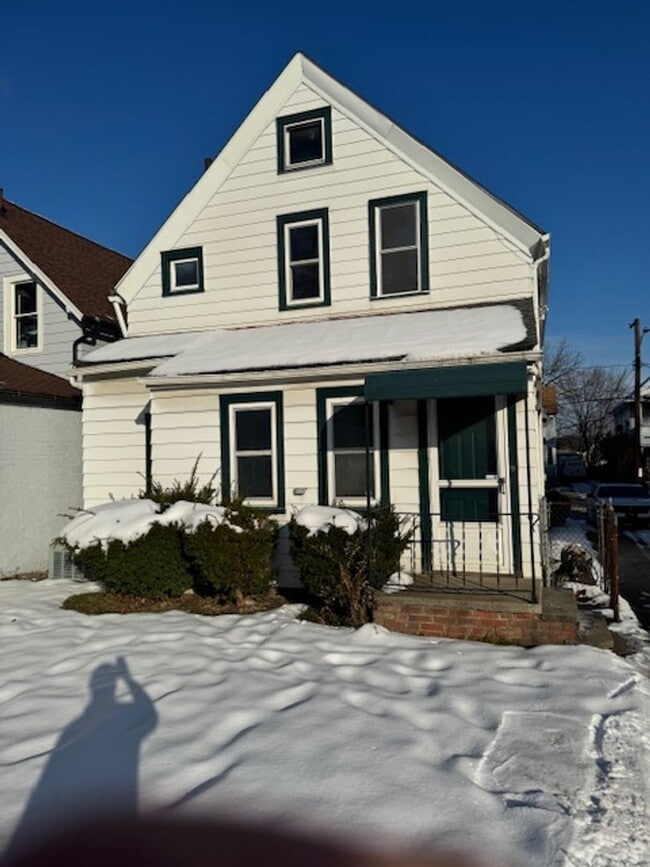 Building Photo - 3 bd, 1 bath For RENT!!