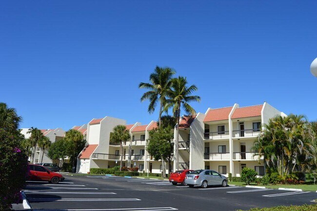 Photo - 3050 Presidential Way Unidad 205
