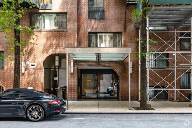 7 E 35th St - The Antoinette